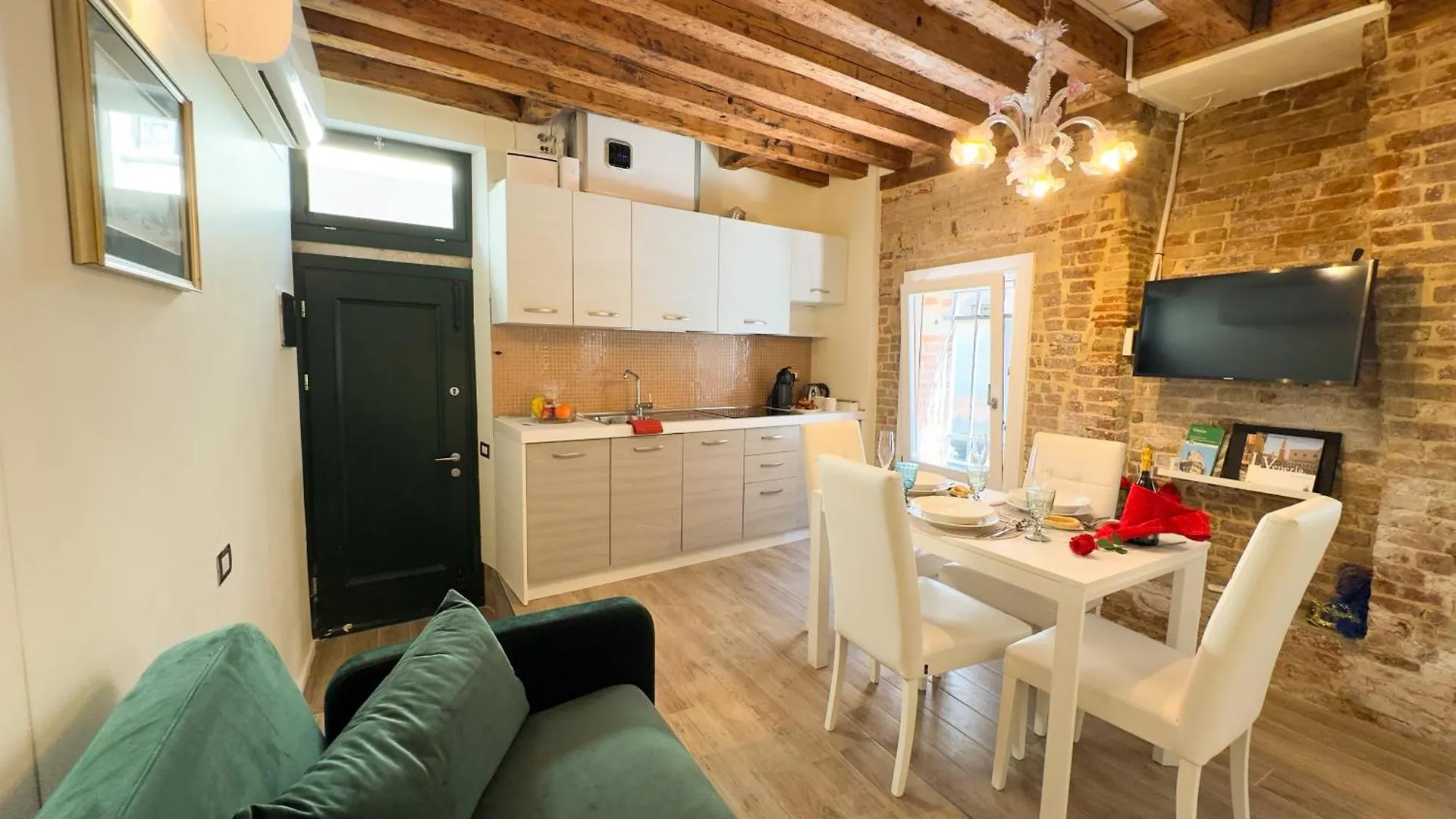 Graceful Venice Barnaba Suite Apartment